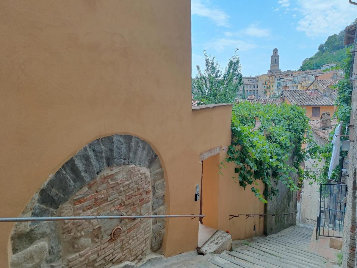 Готель Umbrian Concierge - La Casa Dei Pellari Перуджа Екстер'єр фото