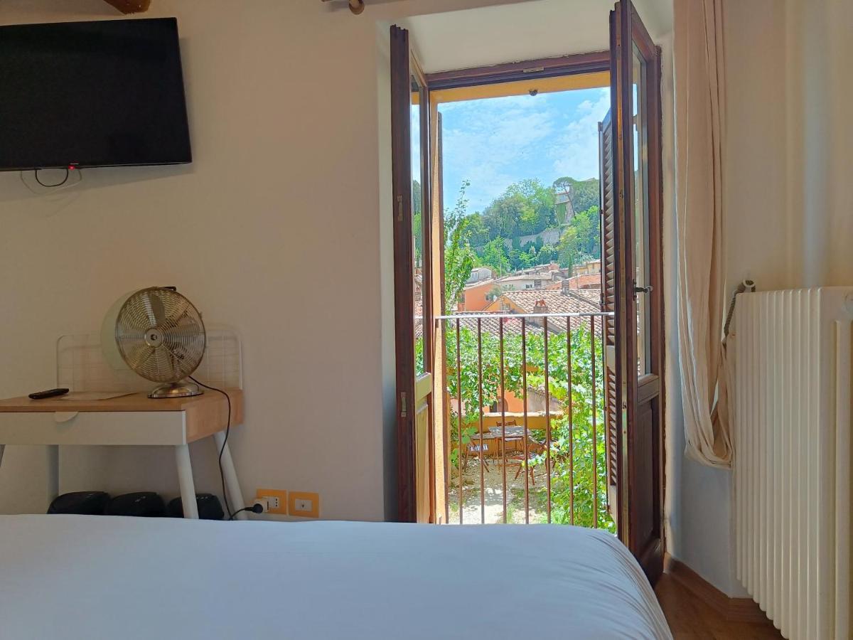 Готель Umbrian Concierge - La Casa Dei Pellari Перуджа Екстер'єр фото