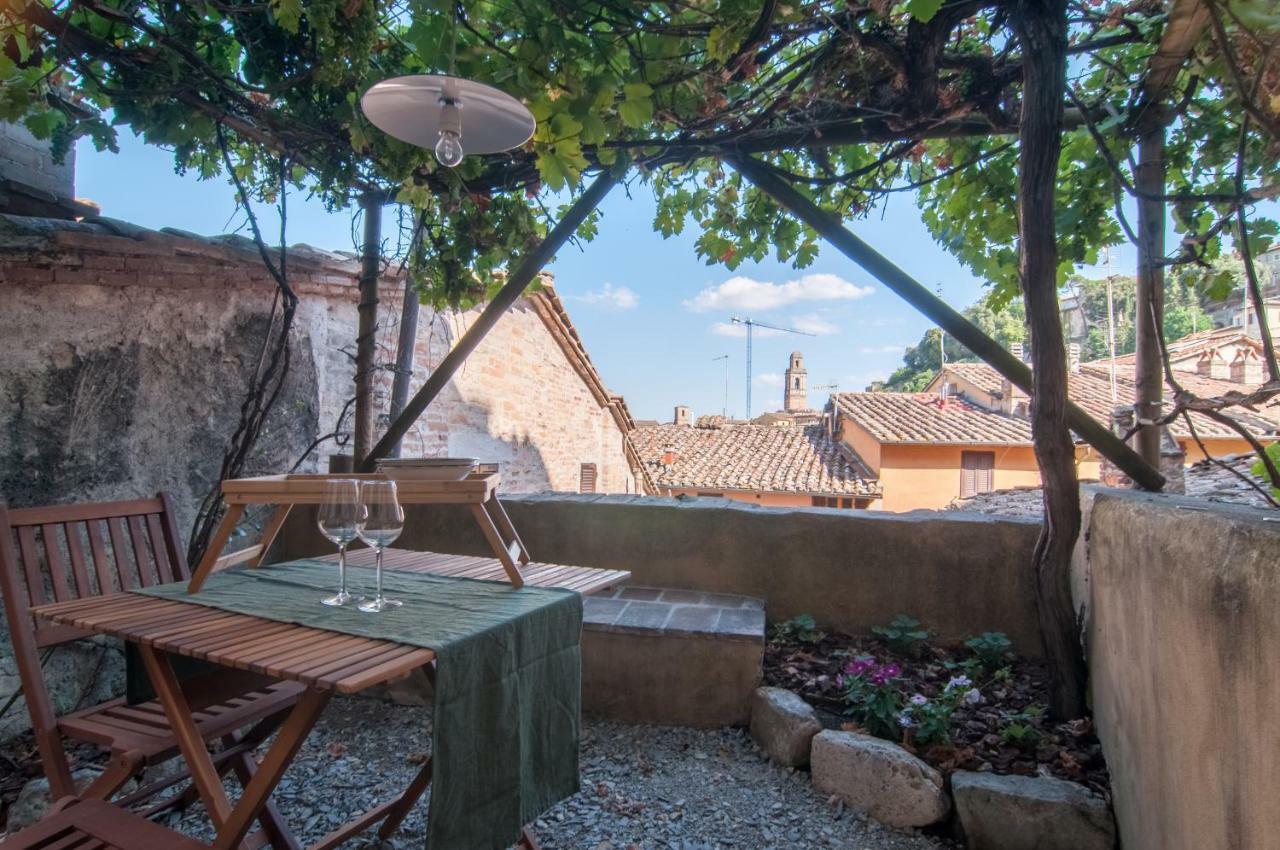 Готель Umbrian Concierge - La Casa Dei Pellari Перуджа Екстер'єр фото