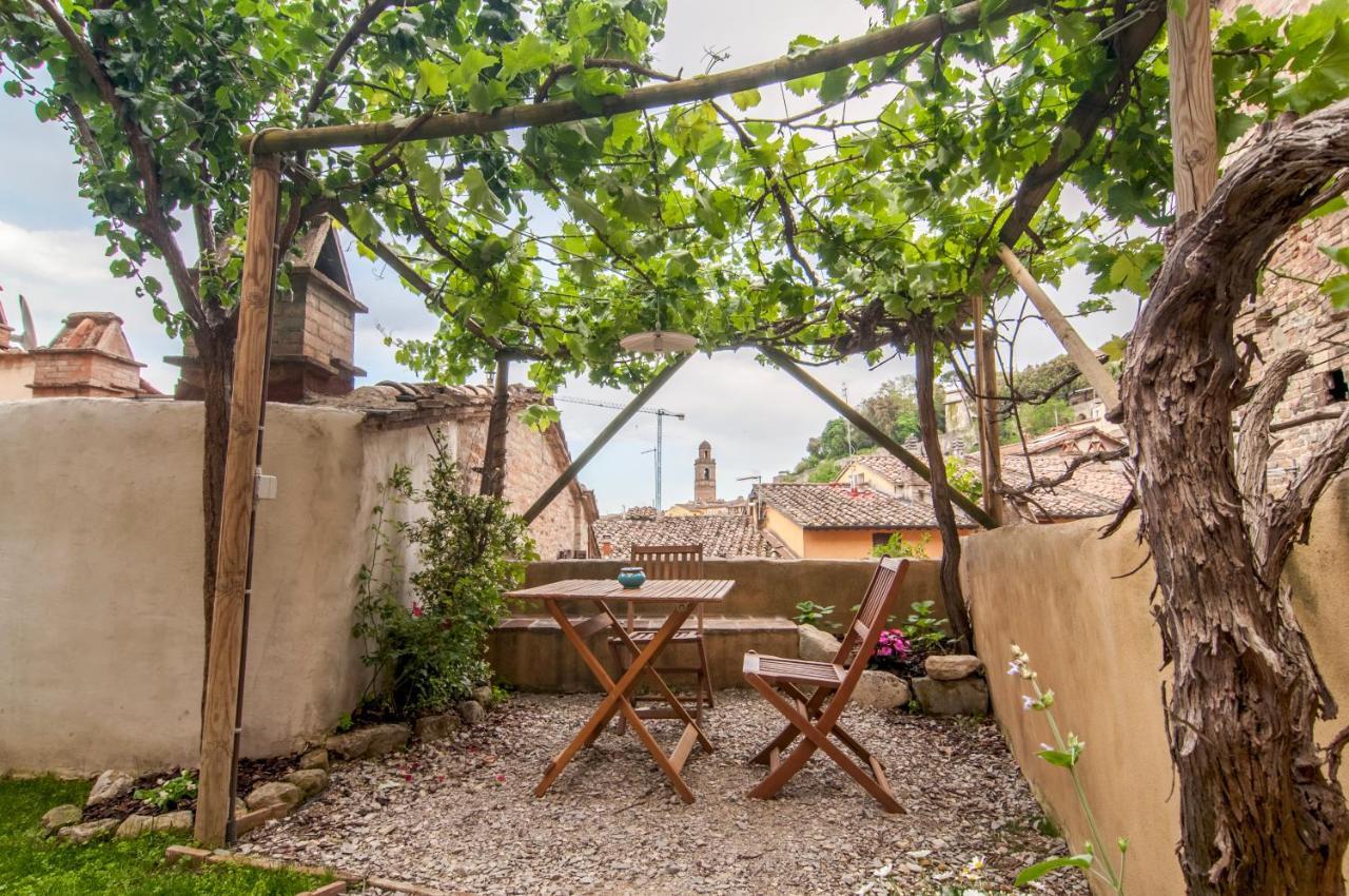 Готель Umbrian Concierge - La Casa Dei Pellari Перуджа Екстер'єр фото